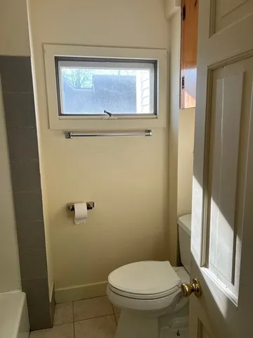 $1,995 | 167-169 Pleasant Street, Unit 2, Whitman, MA 02382