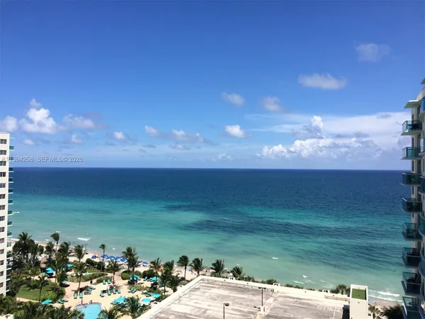$3,000 | 3901 South Ocean Drive, Unit 14Z, Hollywood, FL 33019