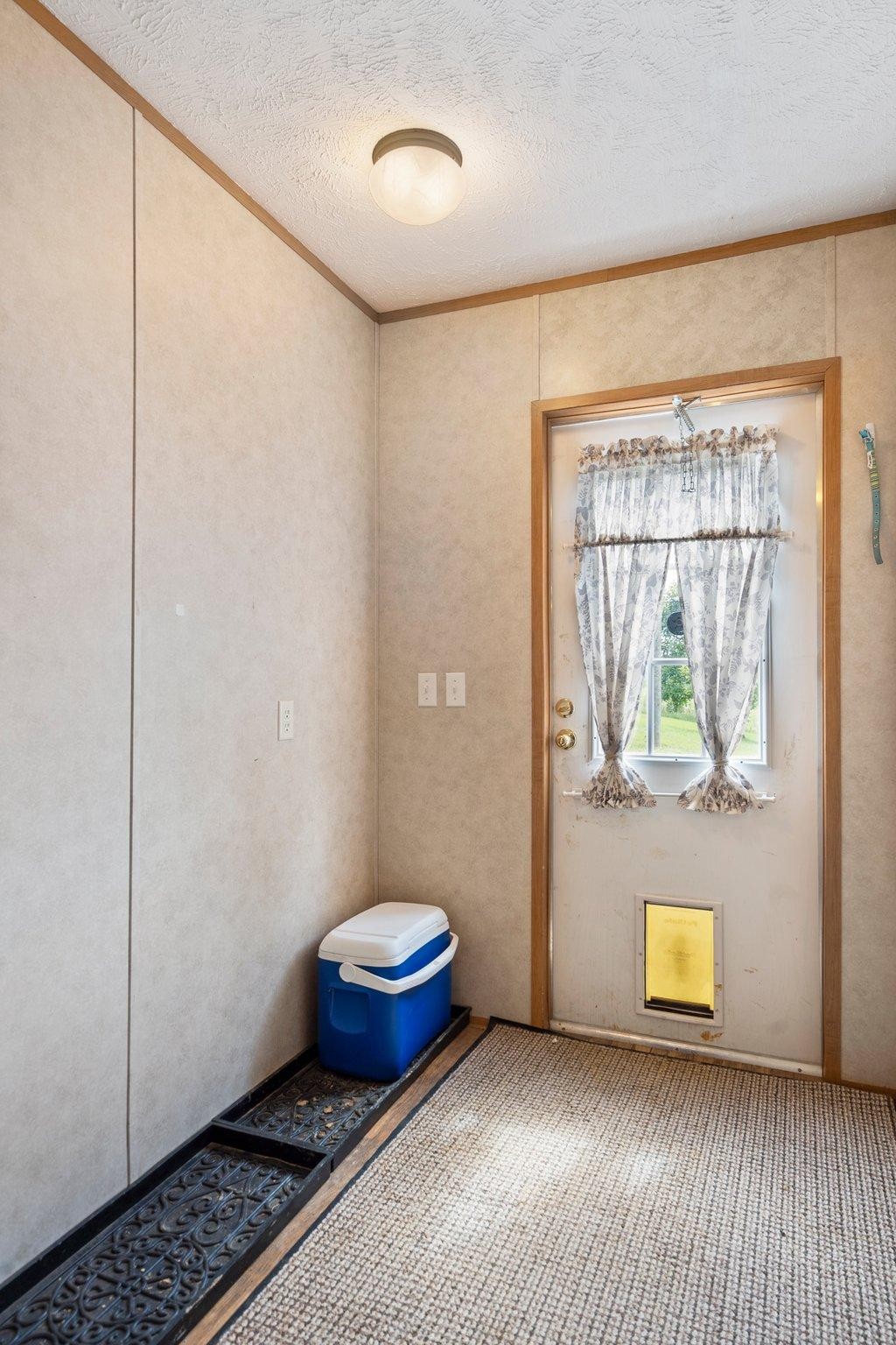 171 Buckner Road Philadelphia, TN 37846 - Photo 20 of 27 a view of an empty room and window