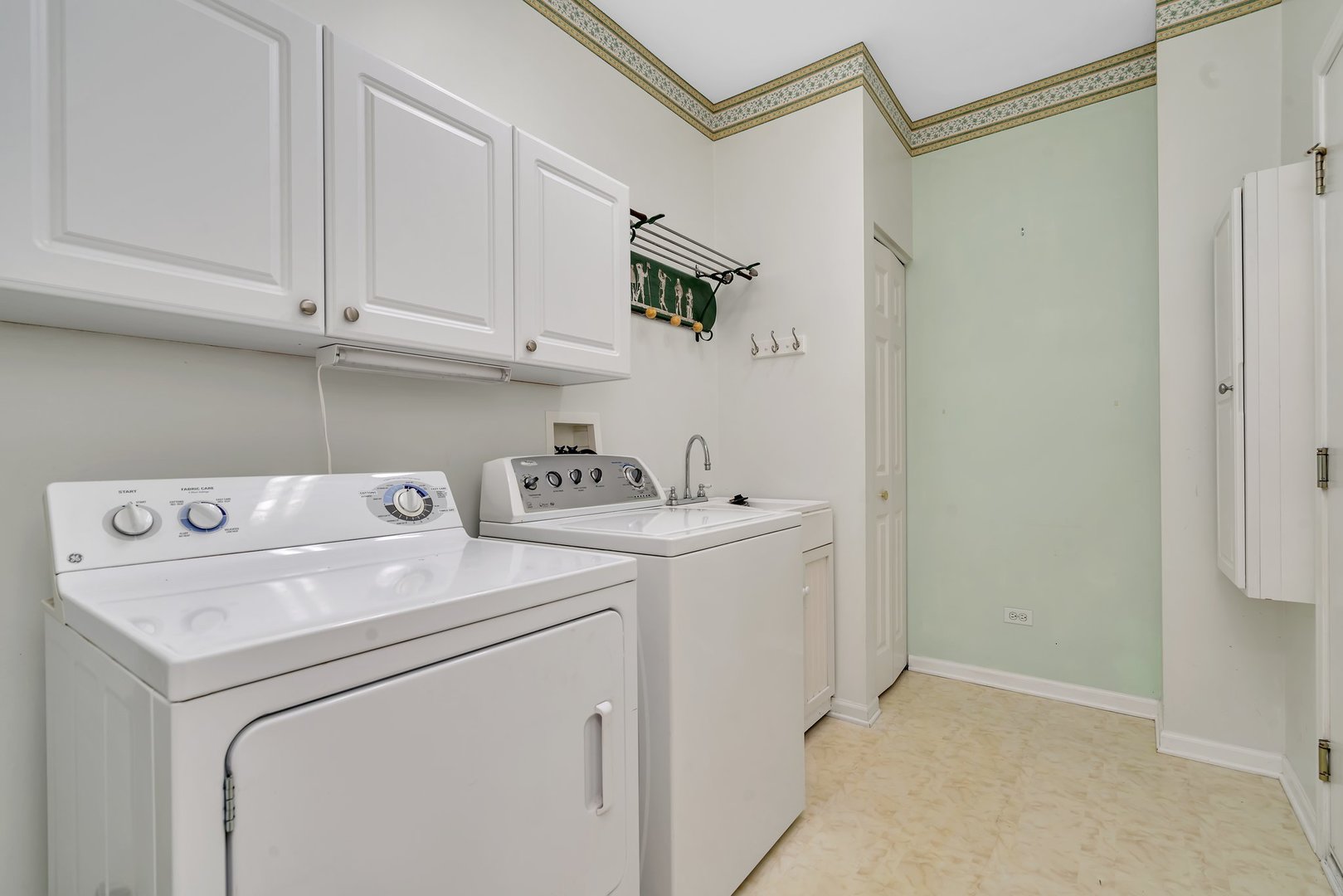 652 Bridgeman Lane Romeoville, IL 60446 - Photo 19 of 24 Gallery Image 19