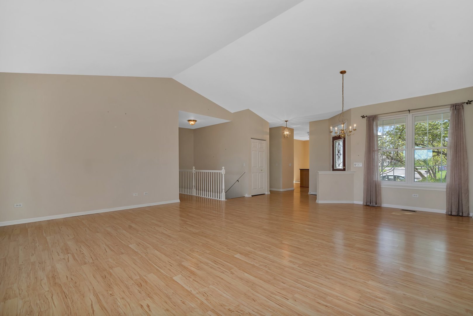 652 Bridgeman Lane Romeoville, IL 60446 - Photo 5 of 24 Gallery Image 5