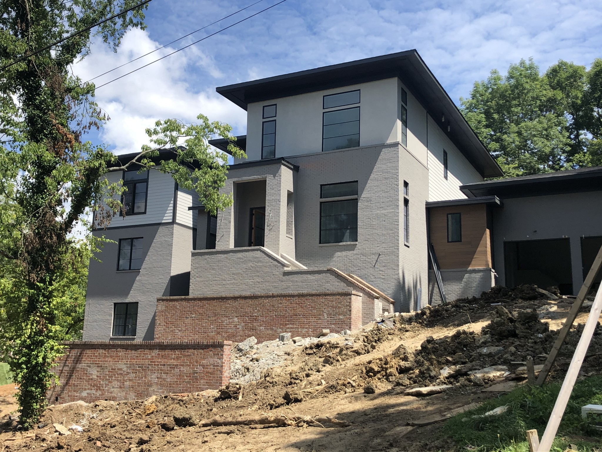 3536 Trimble Road Nashville, TN 37215 - Photo 2 of 16 a front view of house with yard