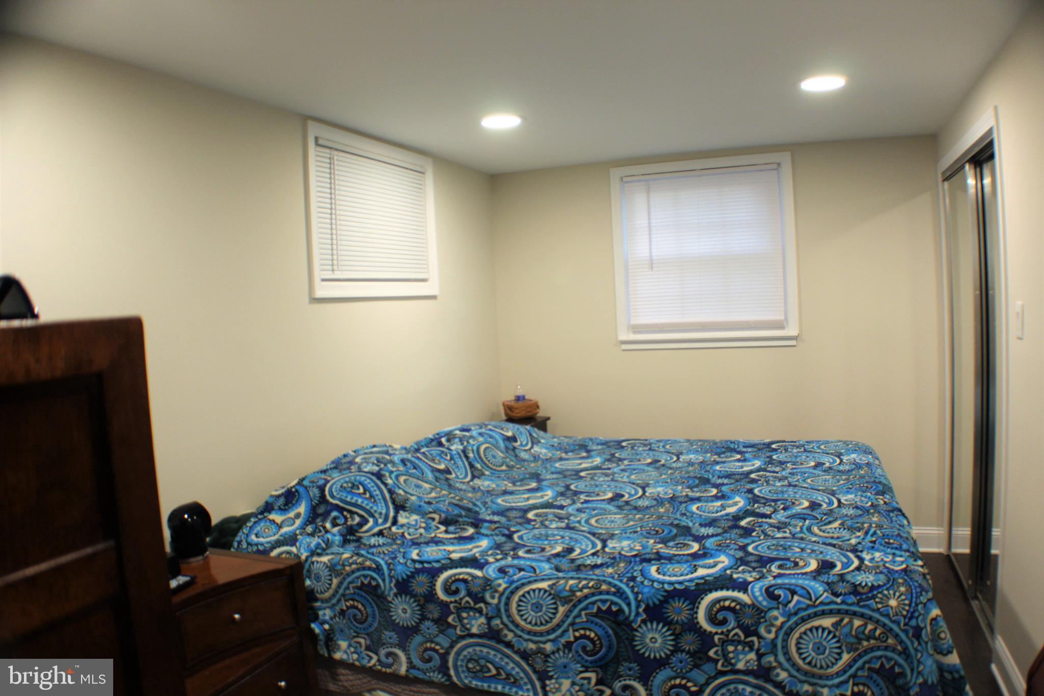 14308 Ferndale Road Woodbridge, VA 22193 - Photo 11 of 65 Primary first level bedroom
