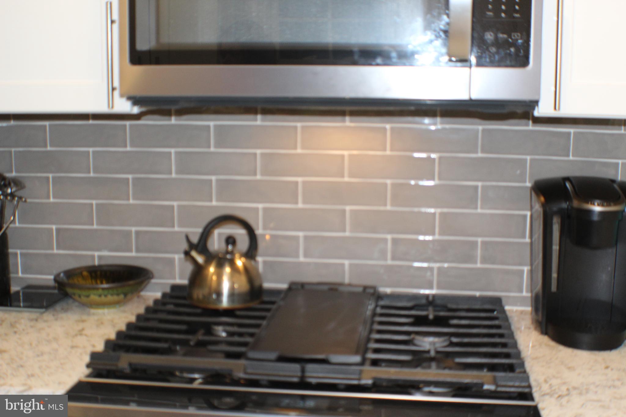 14308 Ferndale Road Woodbridge, VA 22193 - Photo 22 of 65 Cooking with gas