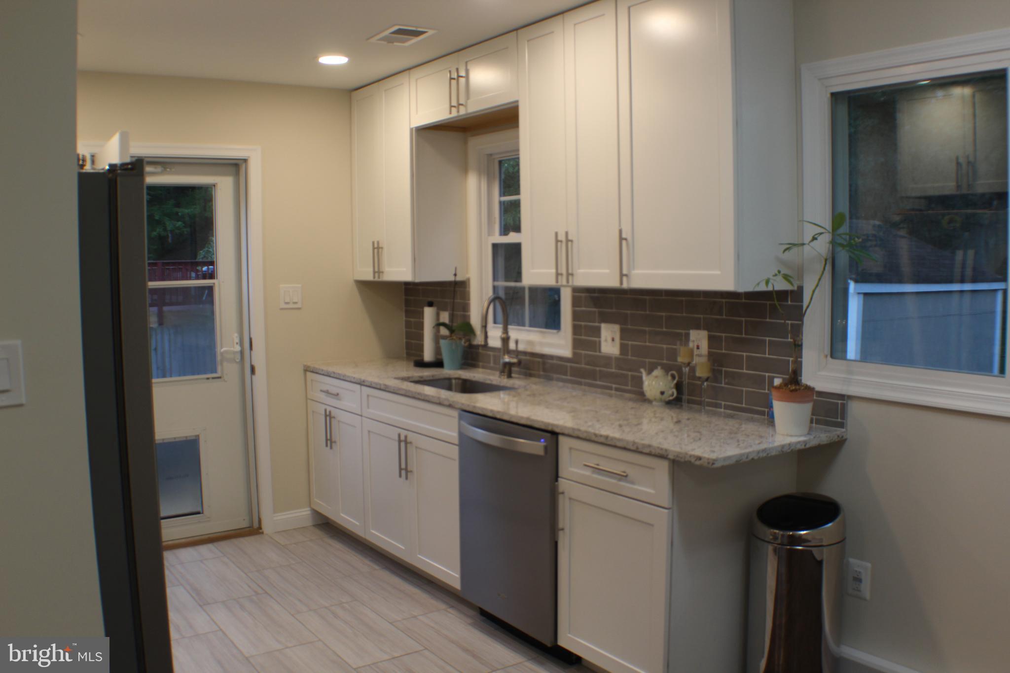 14308 Ferndale Road Woodbridge, VA 22193 - Photo 24 of 65 New Cabinets, new windows lots of light