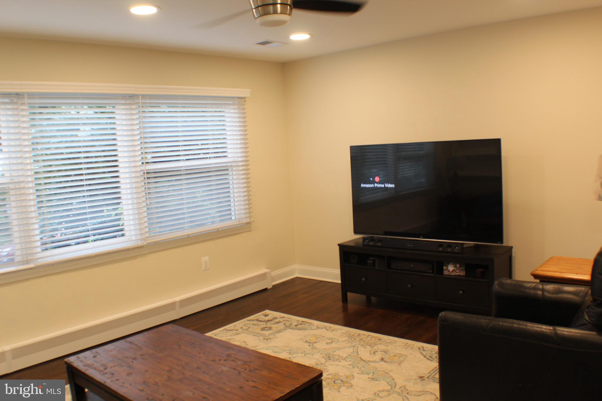 14308 Ferndale Road Woodbridge, VA 22193 - Photo 5 of 65 New windows and screens