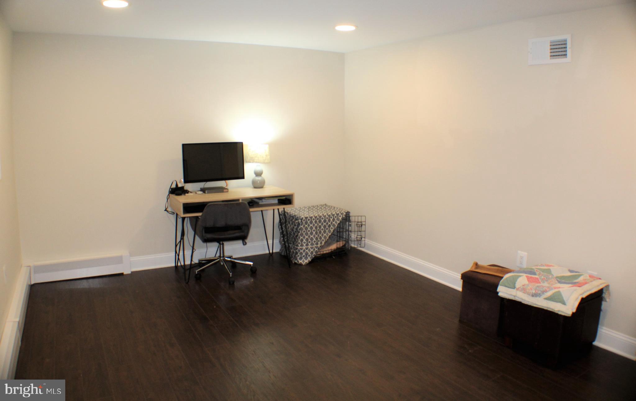 14308 Ferndale Road Woodbridge, VA 22193 - Photo 6 of 65 Main Level Family Room