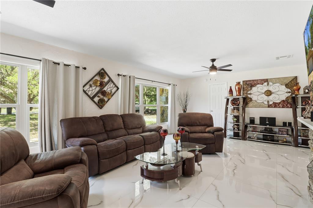 67 Cove Road Inglis, FL 34449 - Photo 6 of 36 Gallery Image 6
