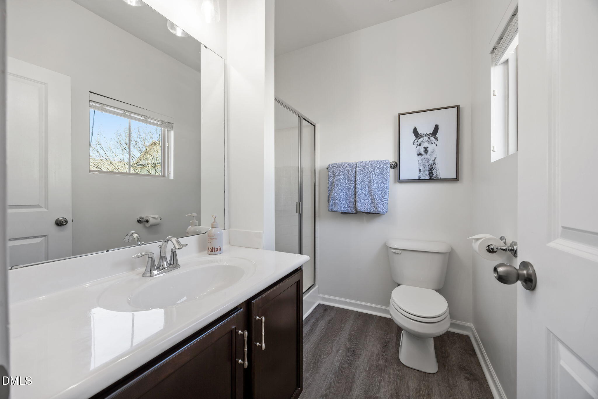 1426 Crafton Way Raleigh, NC 27607 - Photo 19 of 44 Secondary Full Bathroom