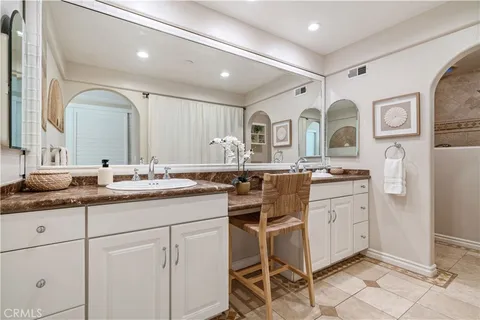 $2,195,000 | 306 Vista Trucha, Newport Beach, CA 92660