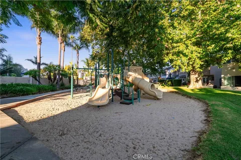 $2,195,000 | 306 Vista Trucha, Newport Beach, CA 92660