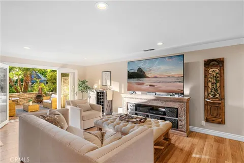 $2,195,000 | 306 Vista Trucha, Newport Beach, CA 92660