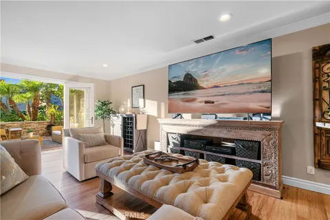 $2,195,000 | 306 Vista Trucha, Newport Beach, CA 92660