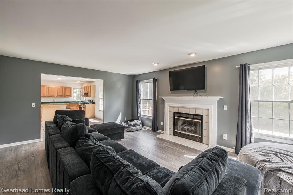 8088 Denton Hill Road Fenton, MI 48430 - Photo 12 of 56