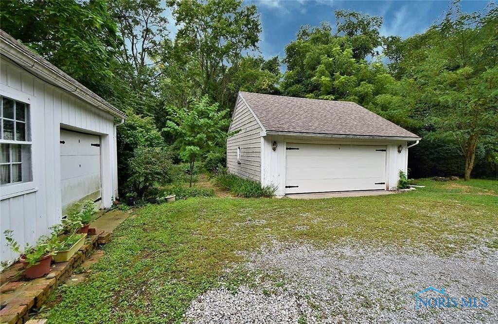 6035 Flanders Road Sylvania, OH 43560 - Photo 6 of 33 Gallery Image 6