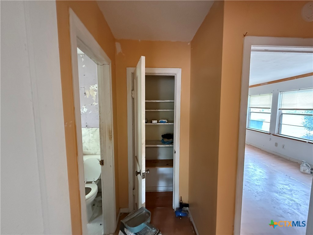 119 Runnels Street Port Lavaca, TX 77979 - Photo 17 of 18 a view of bathroom