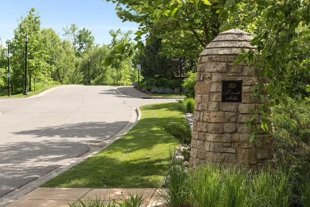 $3,695,000 | 425 Carpenters Point, Wayzata, MN 55391