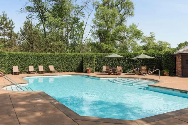 $3,695,000 | 425 Carpenters Point, Wayzata, MN 55391