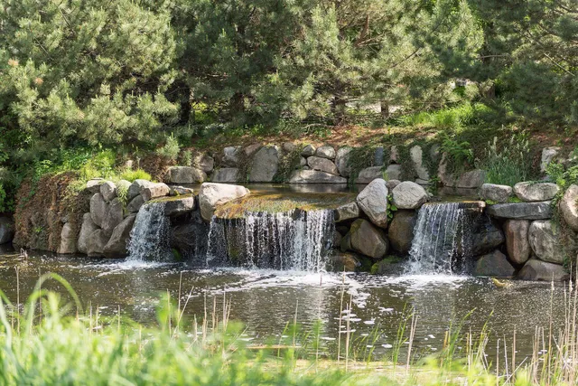 $3,695,000 | 425 Carpenters Point, Wayzata, MN 55391