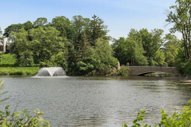 $3,695,000 | 425 Carpenters Point, Wayzata, MN 55391