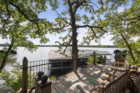 $3,695,000 | 425 Carpenters Point, Wayzata, MN 55391