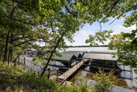 $3,695,000 | 425 Carpenters Point, Wayzata, MN 55391