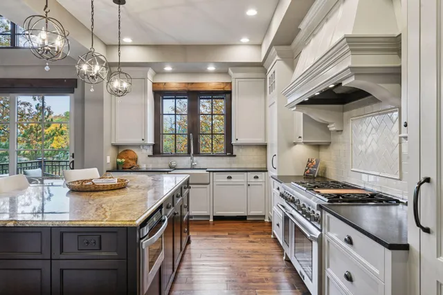 $3,695,000 | 425 Carpenters Point, Wayzata, MN 55391