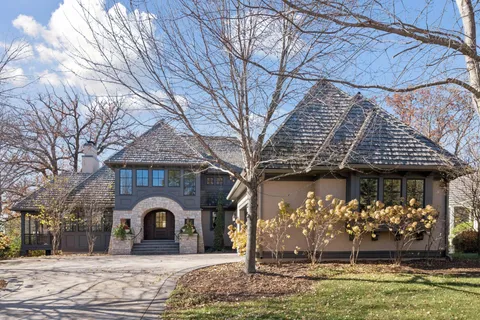 $3,695,000 | 425 Carpenters Point, Wayzata, MN 55391
