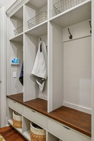 $3,695,000 | 425 Carpenters Point, Wayzata, MN 55391