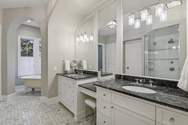 $3,695,000 | 425 Carpenters Point, Wayzata, MN 55391