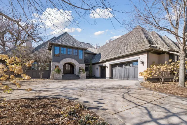 $3,695,000 | 425 Carpenters Point, Wayzata, MN 55391