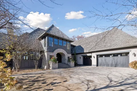 $3,695,000 | 425 Carpenters Point, Wayzata, MN 55391