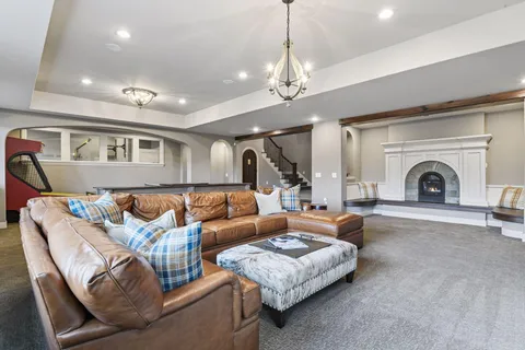 $3,695,000 | 425 Carpenters Point, Wayzata, MN 55391