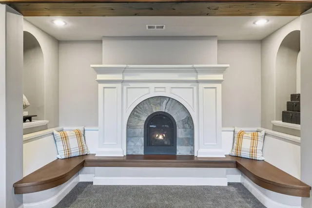 $3,695,000 | 425 Carpenters Point, Wayzata, MN 55391