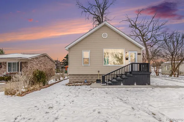 $179,900 | 14231 Fordline Street, Southgate, MI 48195