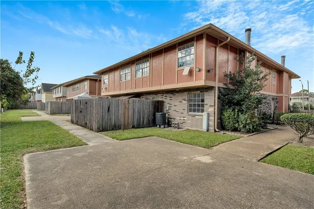 $1,800,000 | 5771-5829 Tullis Drive, New Orleans, LA 70131