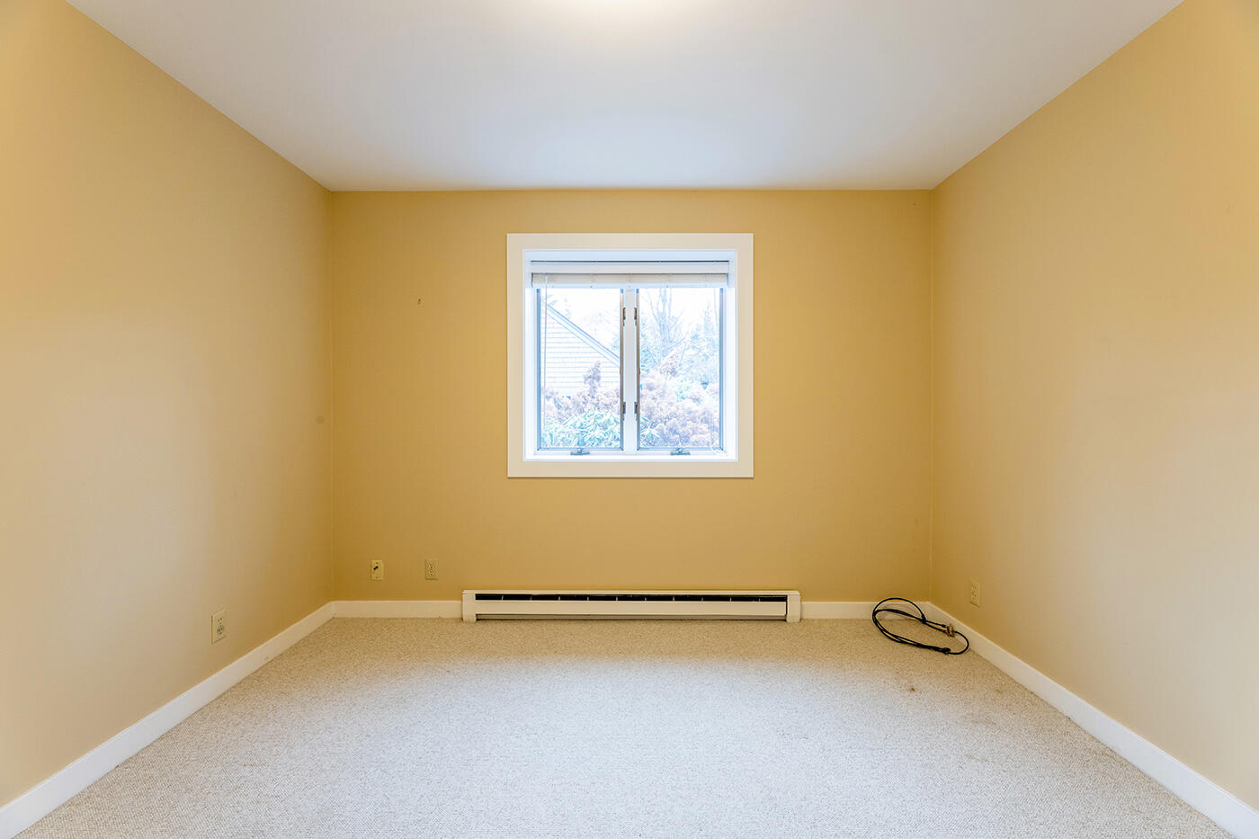 9 Jameson Point Road, Unit 10 Rockland, ME 04841 - Photo 17 of 42 First Floor Guest Bedroom