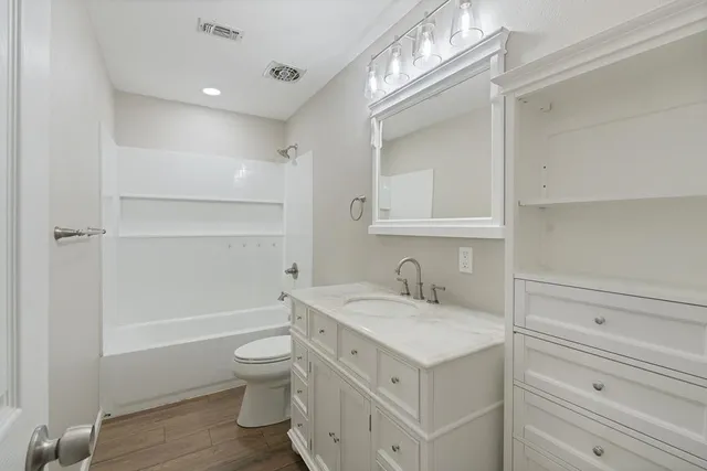 $299,000 | 956 Attaberry Road, Lufkin, TX 75901