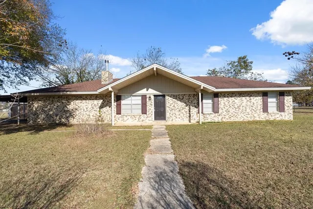 $299,000 | 956 Attaberry Road, Lufkin, TX 75901