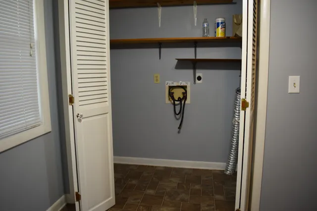 $240,000 | 1396 Old Highway 52, Lafayette, TN 37083