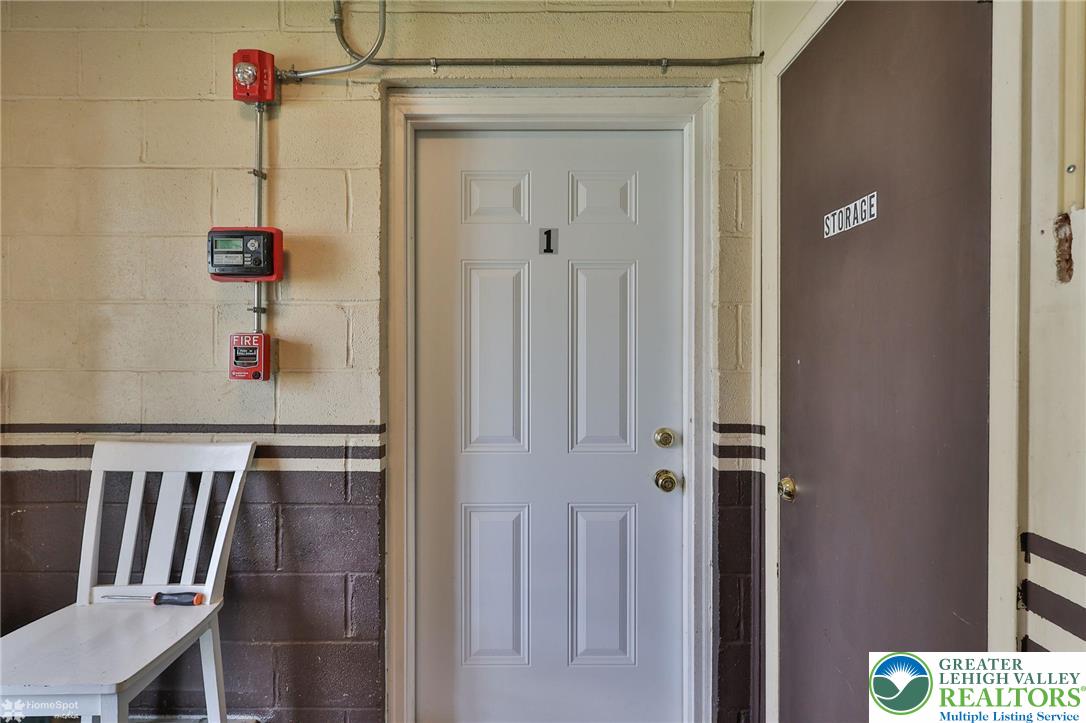 802 West Berwick Street Easton, PA 18042 - Photo 5 of 54 a view of a hallway