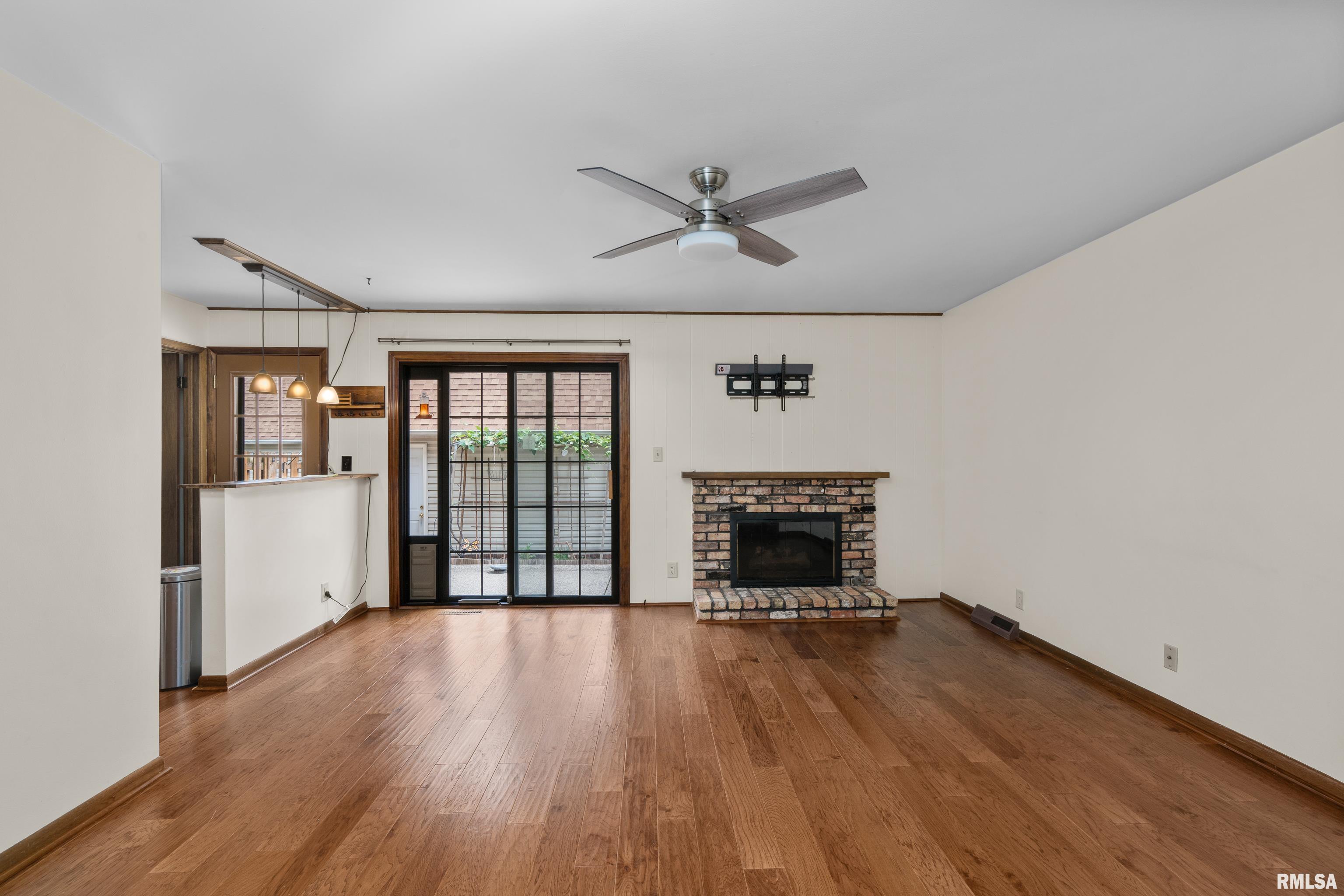 3542 56th St Place Moline, IL 61265 - Photo 7 of 26
