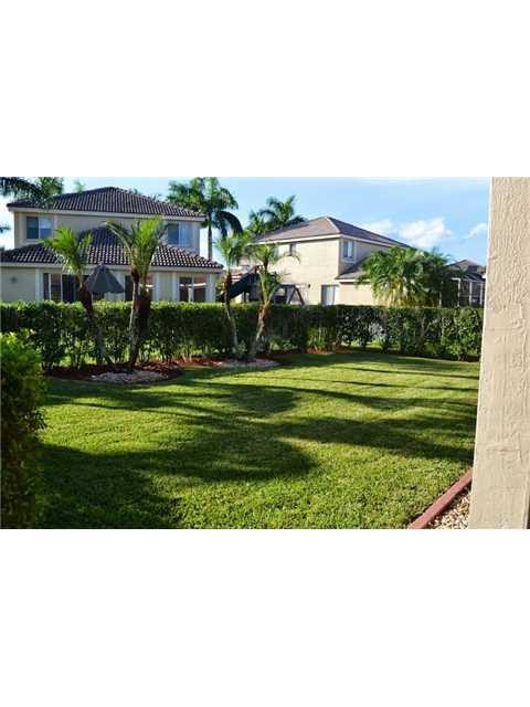 Undisclosed Address Fort Lauderdale, FL 33327 - Photo 8 of 12 Exterior Back