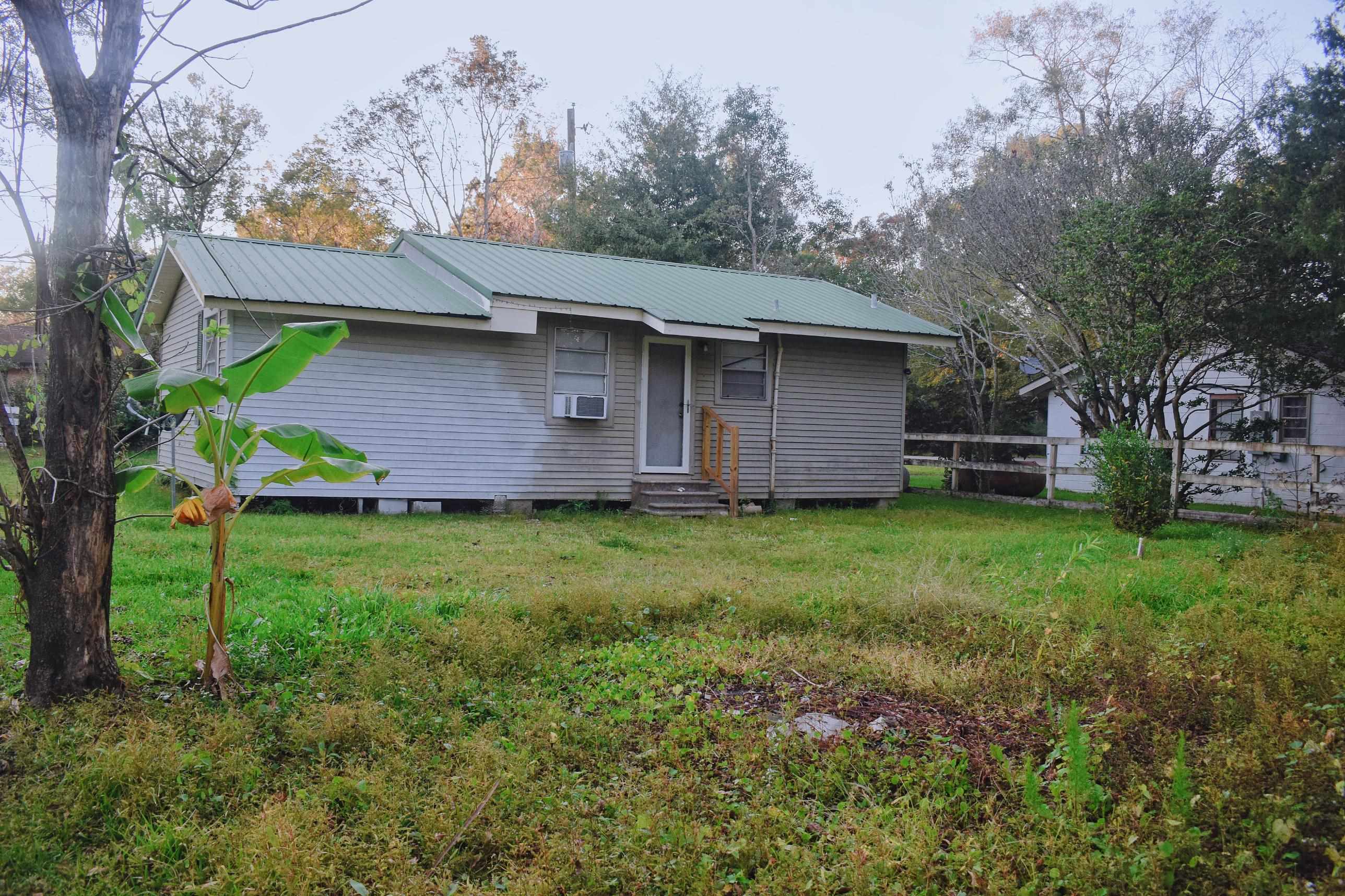 610 Franklin Street Atmore, AL 36502 - Photo 2 of 4