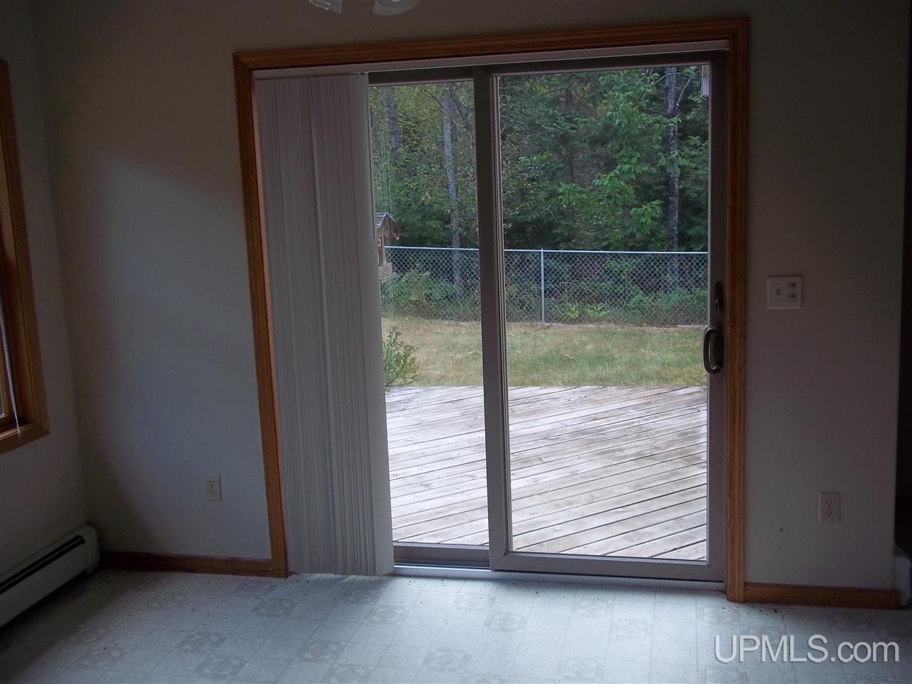 8953 Co Road Gladstone, MI 49837 - Photo 5 of 12
