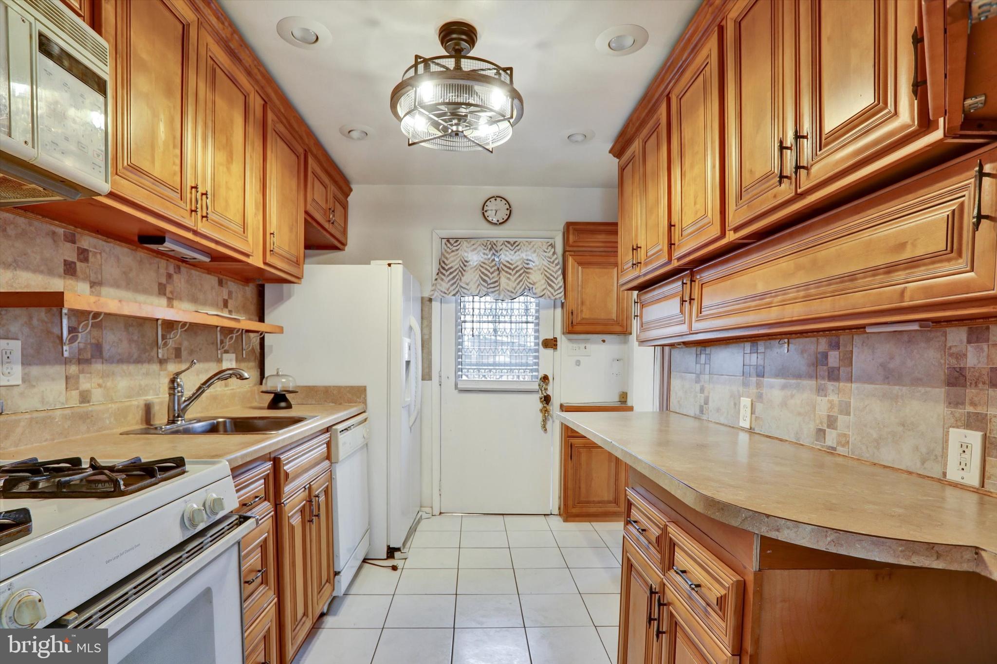 7103 Reno Road Baltimore, MD 21244 - Photo 5 of 46