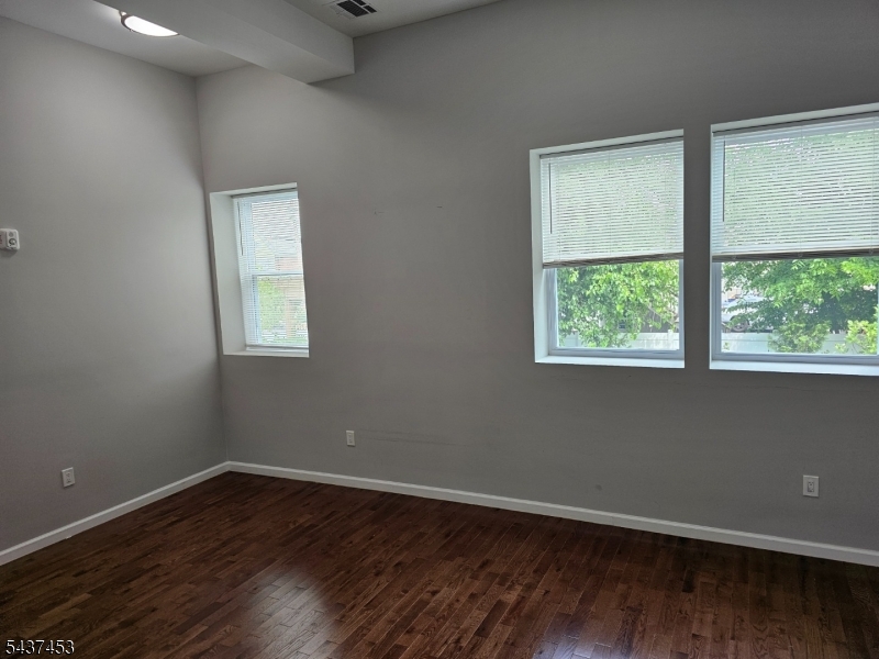 33 2nd Street, Unit 6 Raritan, NJ 08869 - Photo 3 of 10
