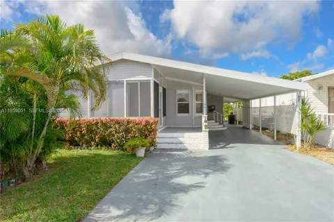 $325,000 | 5611 Southwest 32nd Terrace, Dania Beach, FL 33312