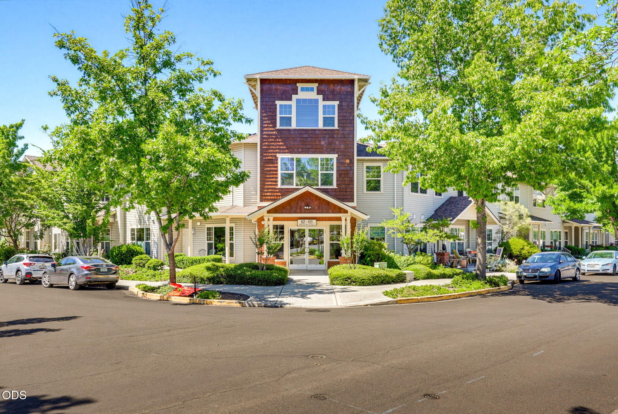 832 Pavilion Place Ashland, OR 97520 - Photo 28 of 38