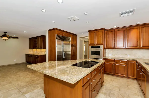 $7,800 | 8818 North 47th Place, Phoenix, AZ 85028